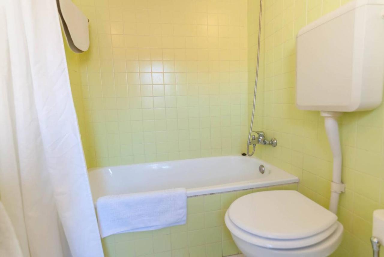 Apartment Cozy Two Bedroom In Santa Marinha *